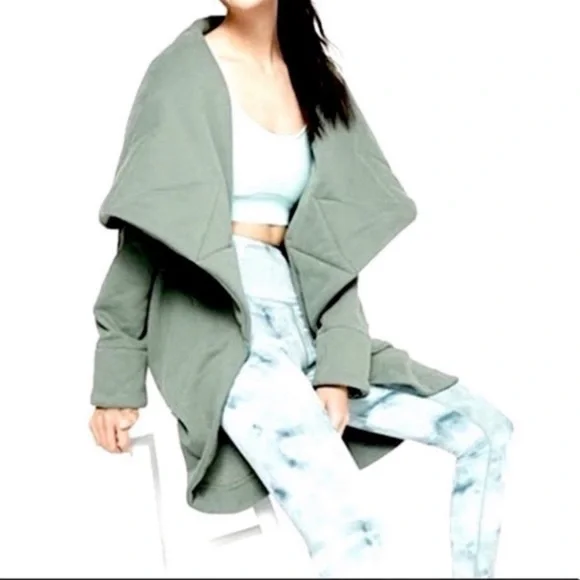 Young Fabulous & Broke Sandrine Quilted Coat Sage Green Size S/M - Picture 1 of 7